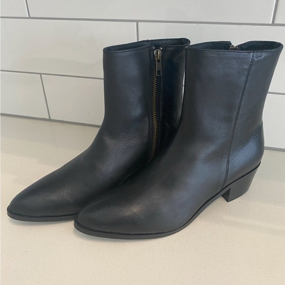 Modern Vice Santa Monica black leather ankle boots. Never been worn. - Picture 5 of 7